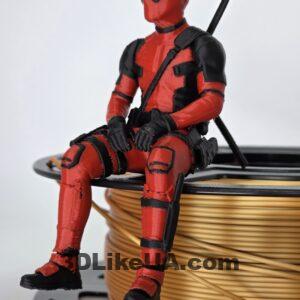 Deadpool сидячий (в кольорі) 10cm